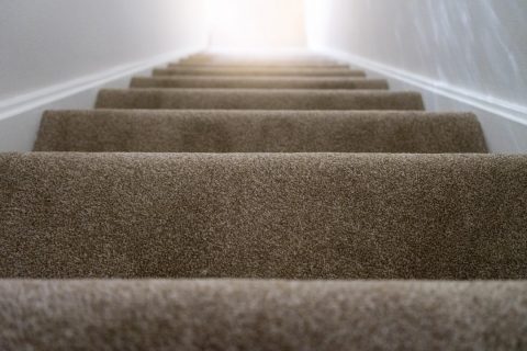 Parlons de l'antidérapant d'escalier pour plus de sécurité