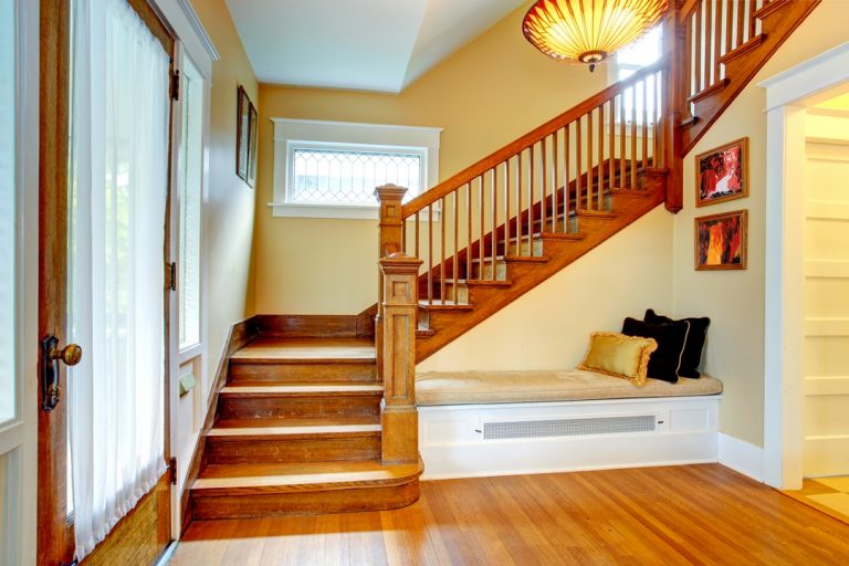 La fabrication d'escalier en bois
